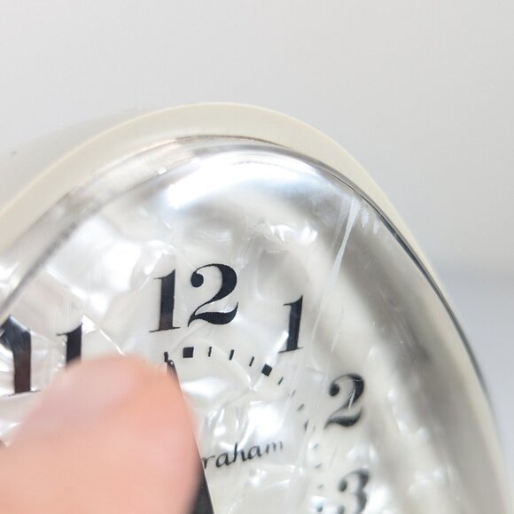 Vintage 1950s Triangular Ingraham electric alarm clock (wired) White pearl face - Picture 8 of 12